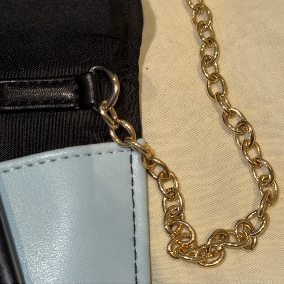 Aldo Elegant Chain Shoulder Bag or Clutch, Preowned Great Condition, Multi Color - Picture 9 of 13